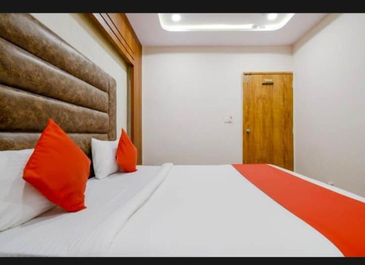 Hotel Safari Ahmedabad