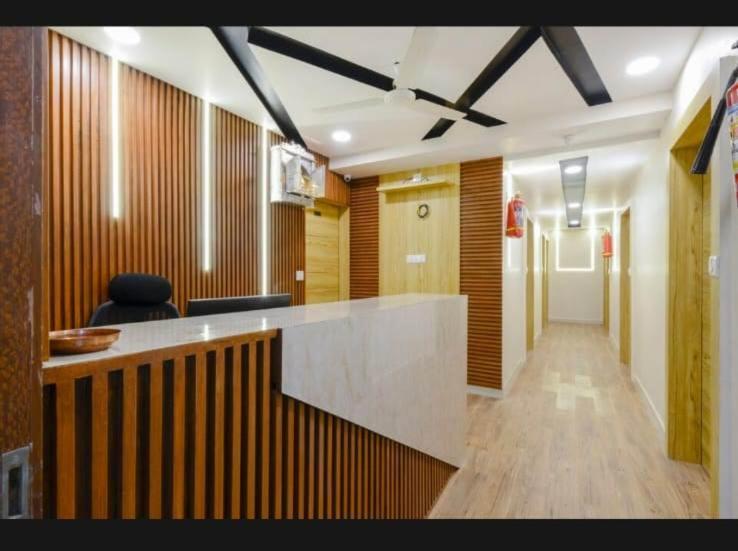 Hotel Safari Ahmedabad