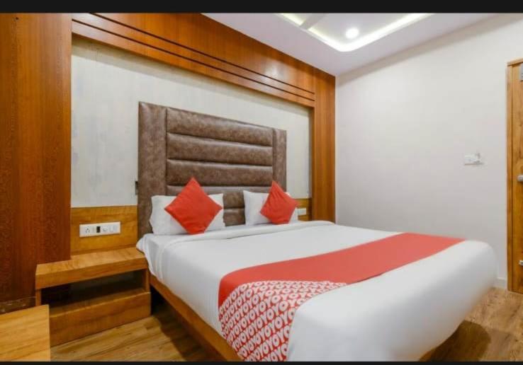 Safari Hotel 3*