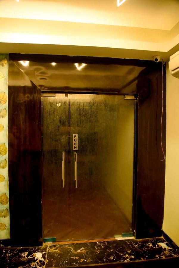 Charyana Lady Dorms Ahmedabad