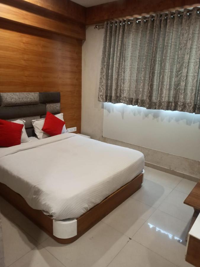 Hotel Madhav