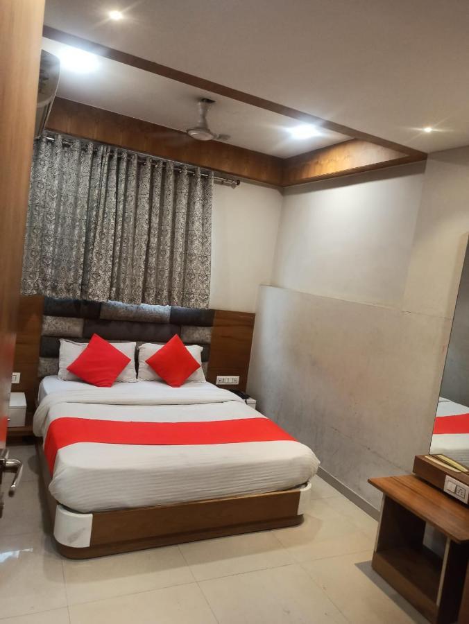 Hotel Madhav