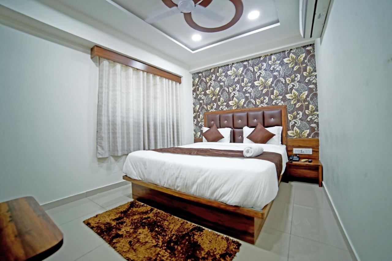 Surya Hotel 3*