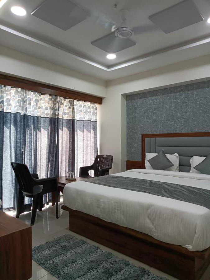 Surya Hotel 3*