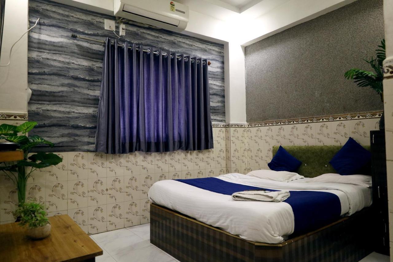 Goverdhan Palace Bapunagar Hotel 2*