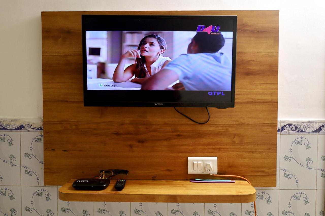 Goverdhan Palace Bapunagar Hotel