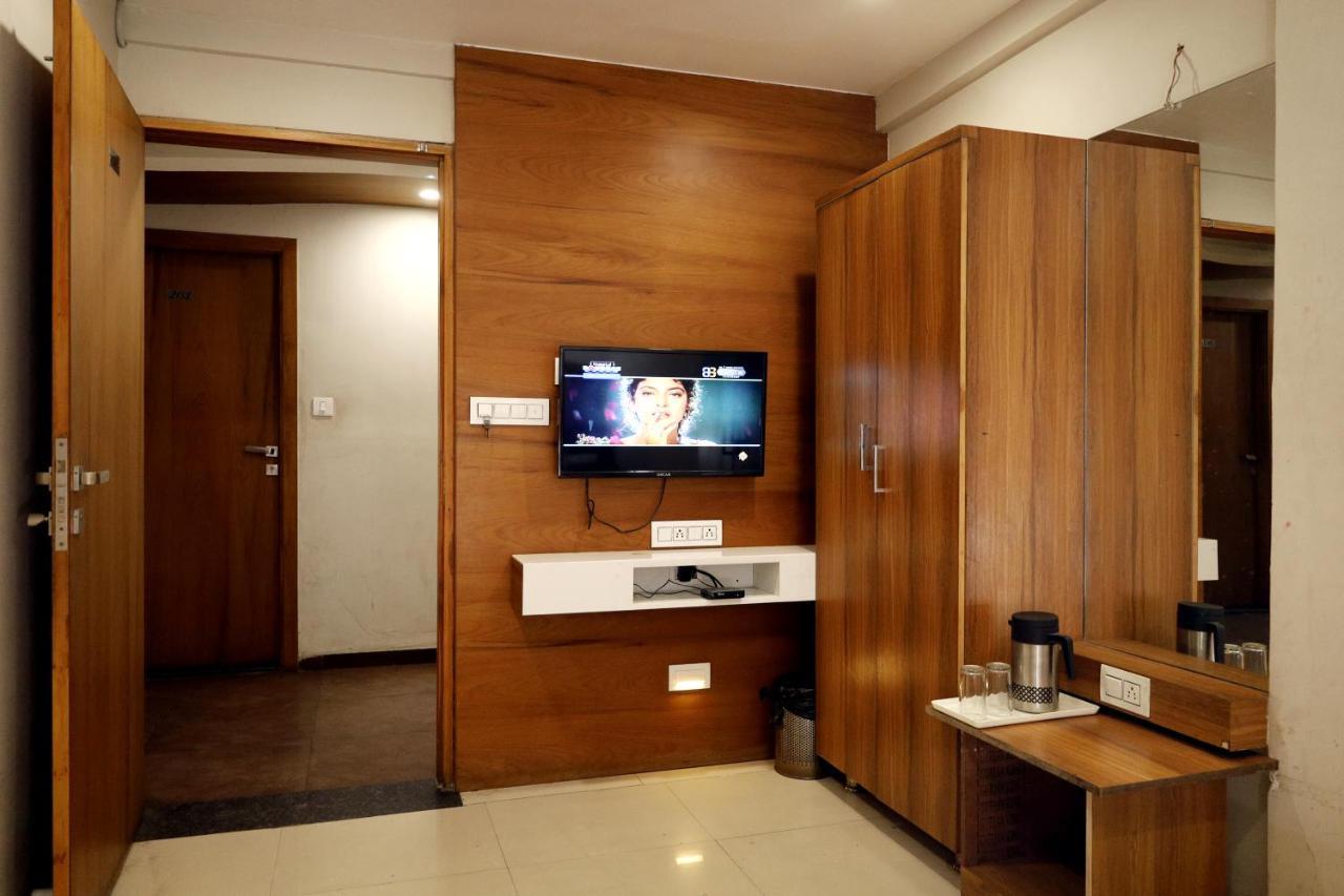 Madhav Hotel Ahmedabad