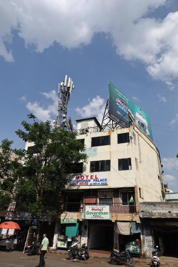 Goverdhan Palace Bapunagar