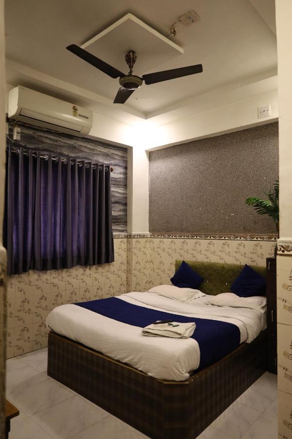 Goverdhan Palace Bapunagar Hotel Ahmedabad