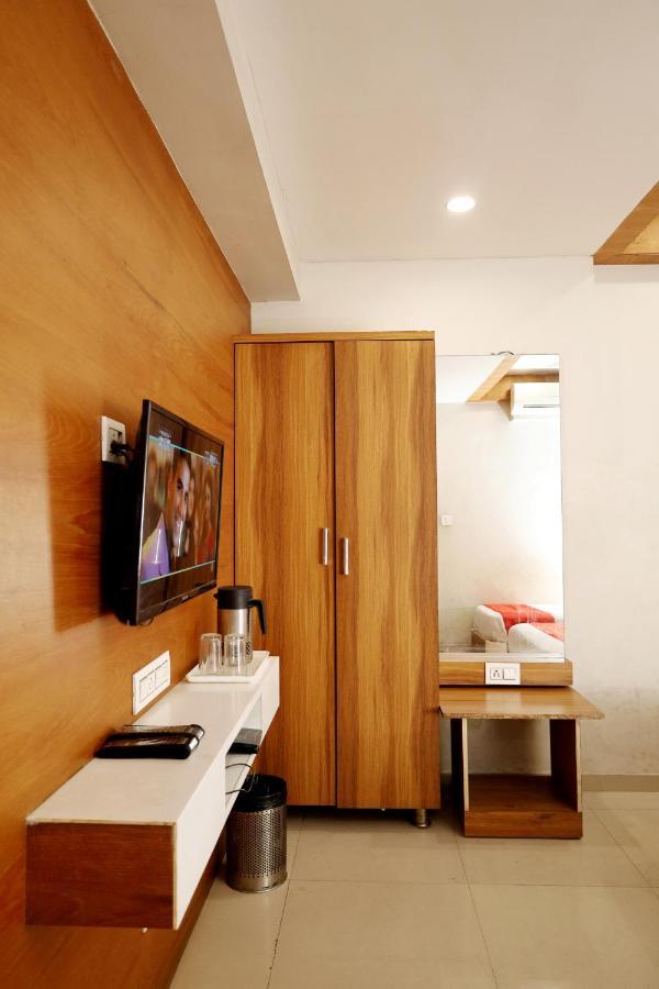 Madhav Hotel Ahmedabad