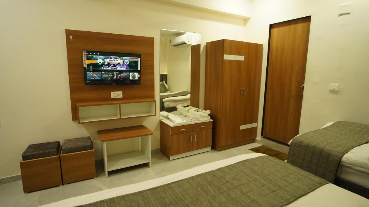 Hotel Richie Rich Ahmedabad