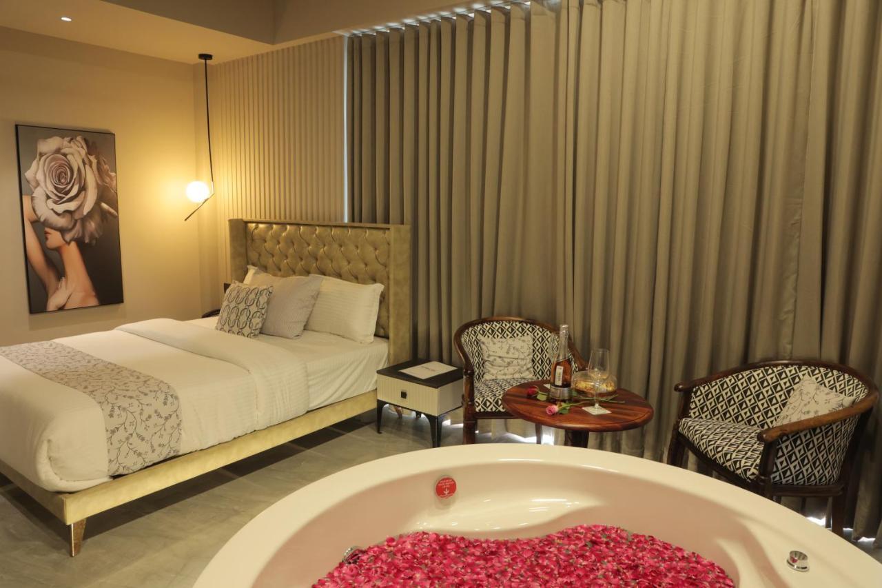 Hotel Apricot Motera