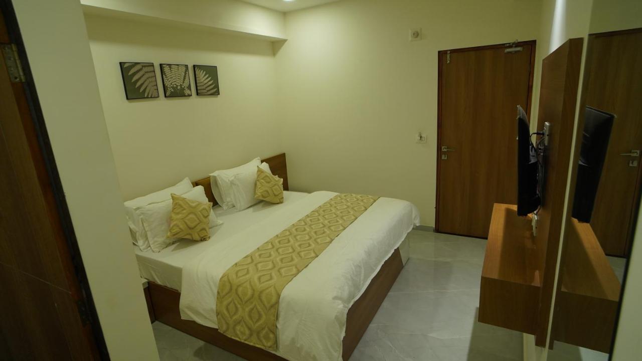 Richie Rich Hotel Ahmedabad