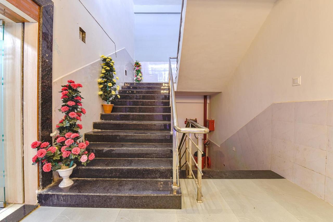 Fabhotel Dev Palace 3*