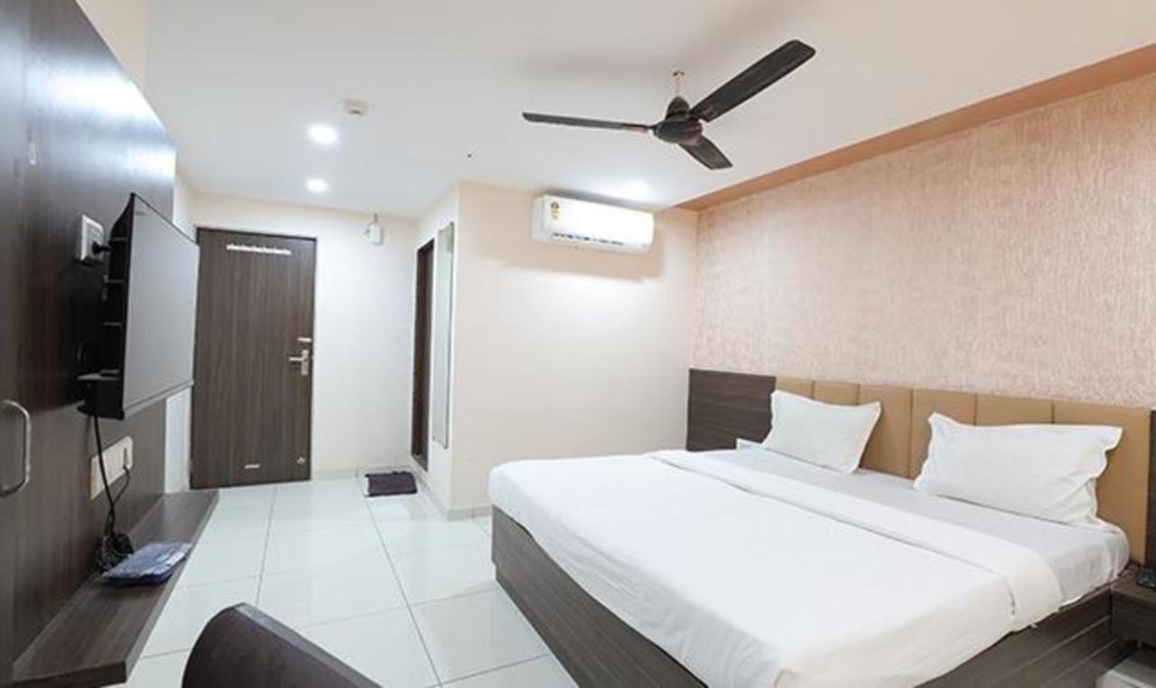 Fabhotel The Heaven Hotel 3*