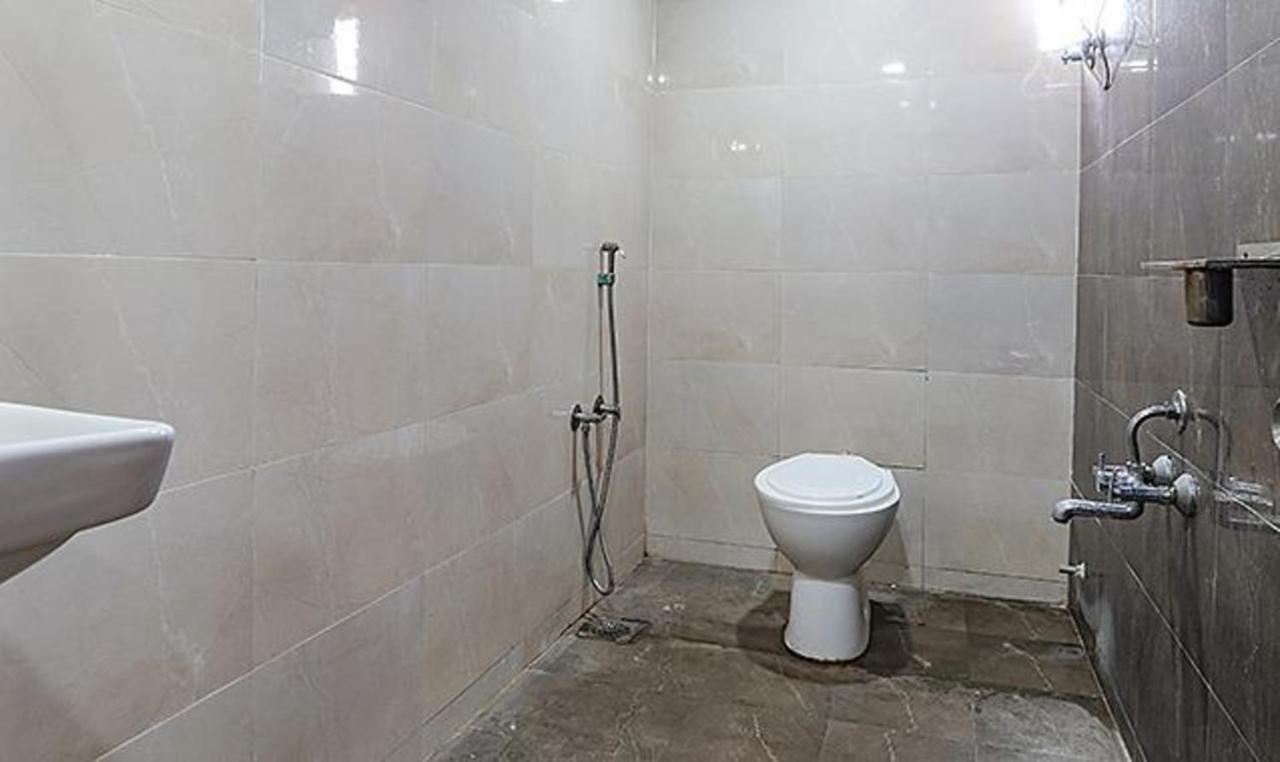 Hotel Fabhotel The Heaven Ahmedabad