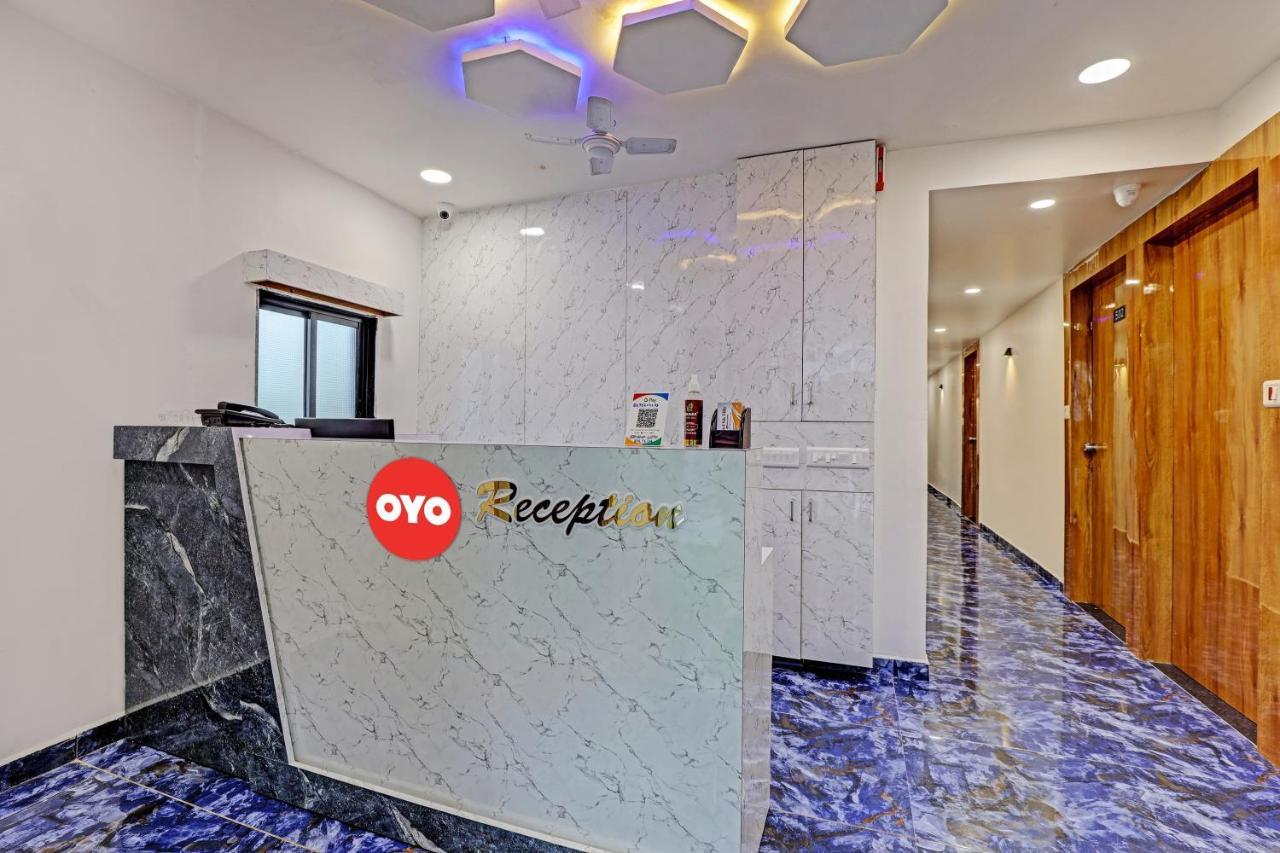 Oyo Flagship 81508 Gk 3*