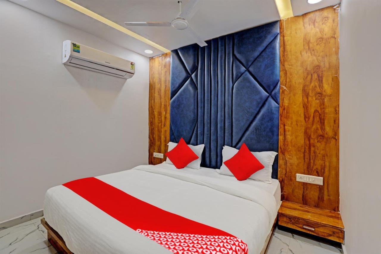 Oyo Flagship 81508 Gk Ahmedabad