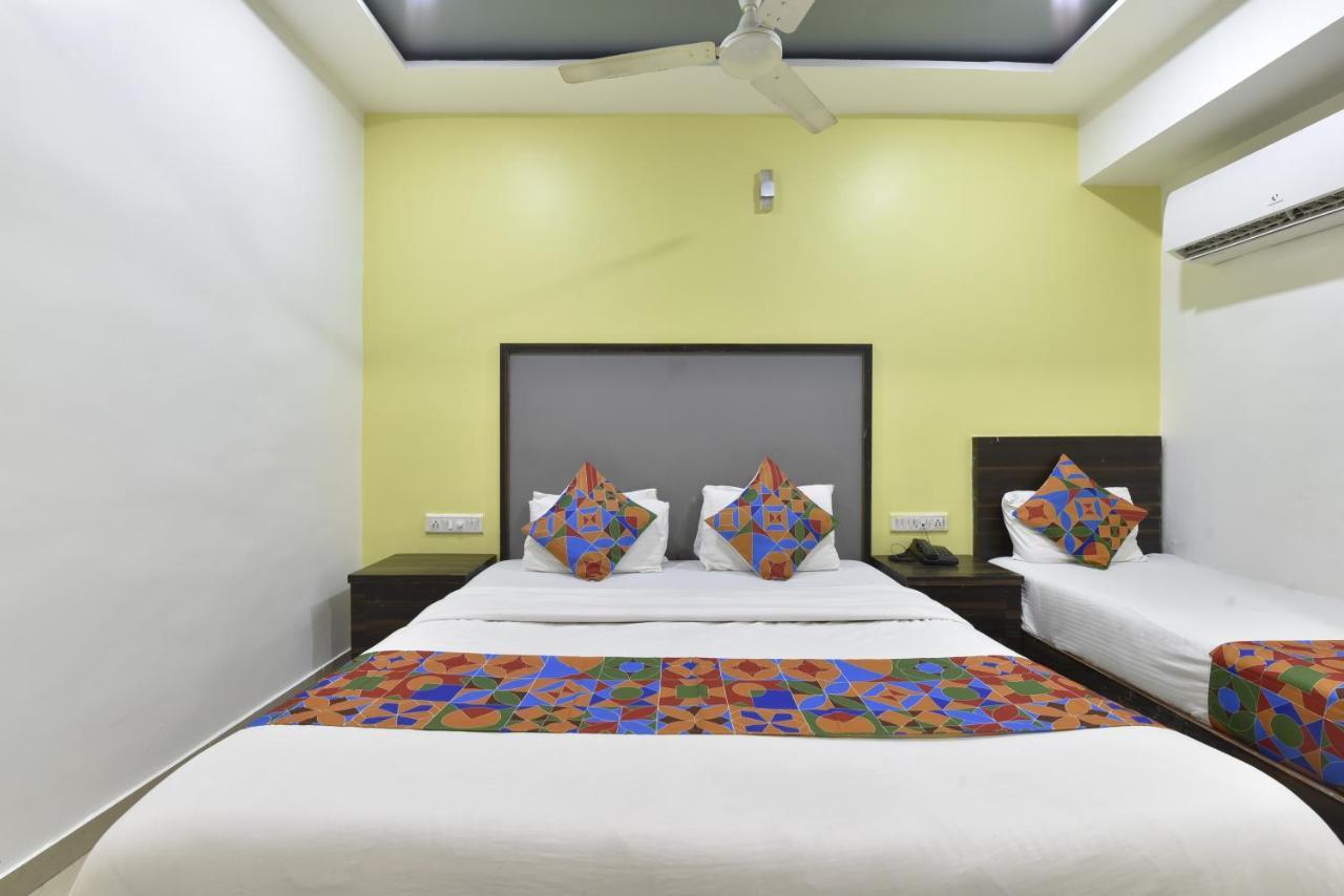 Gold Leaf Guest house Ahmedabad