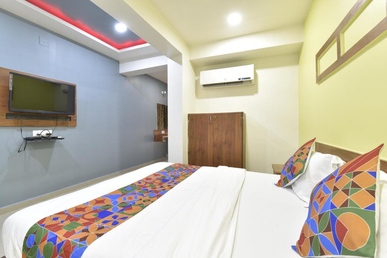 Gold Leaf Guest house Ahmedabad