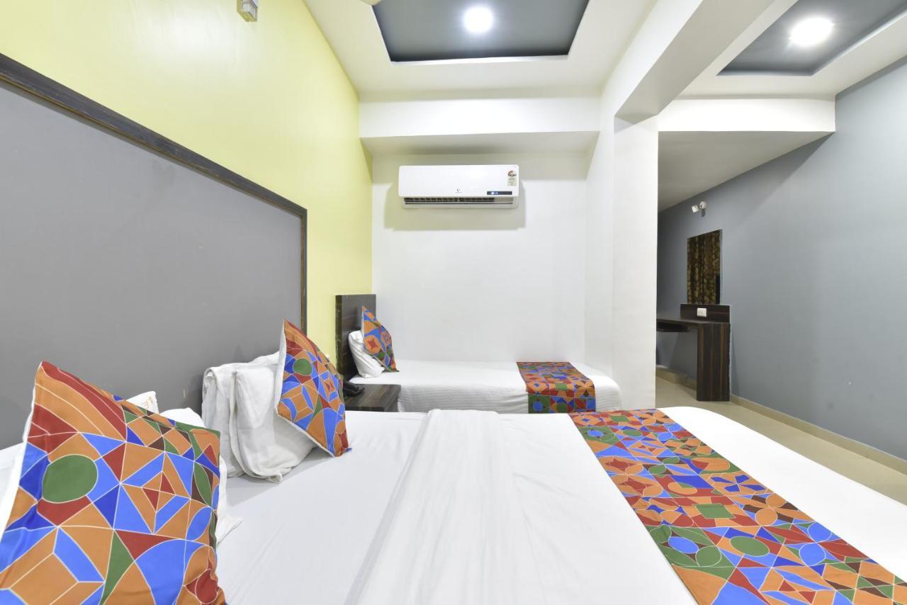 Gold Leaf Guest house Ahmedabad