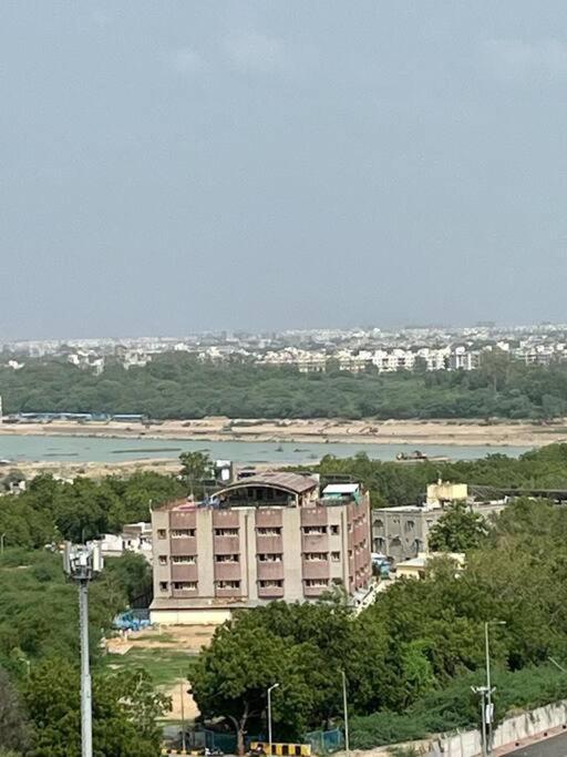 Apartment World Cup Motera Cricket Stadium Furnished 6bed-2bhk