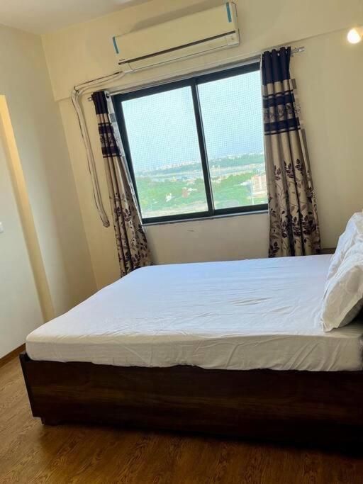 World Cup Motera Cricket Stadium Furnished 6bed-2bhk *