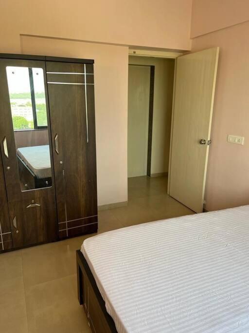 World Cup Motera Cricket Stadium Furnished 6bed-2bhk Apartment Ahmedabad