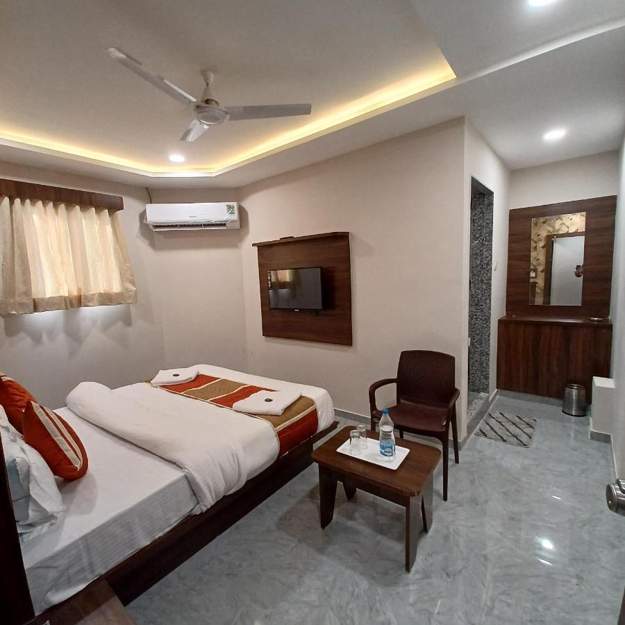 Leela Palace 3* Ahmedabad