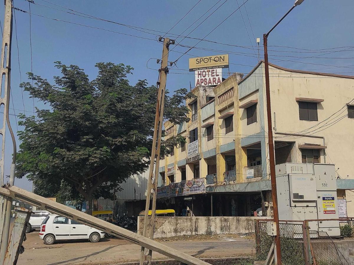 Oyo Apsara Hotel Ahmedabad