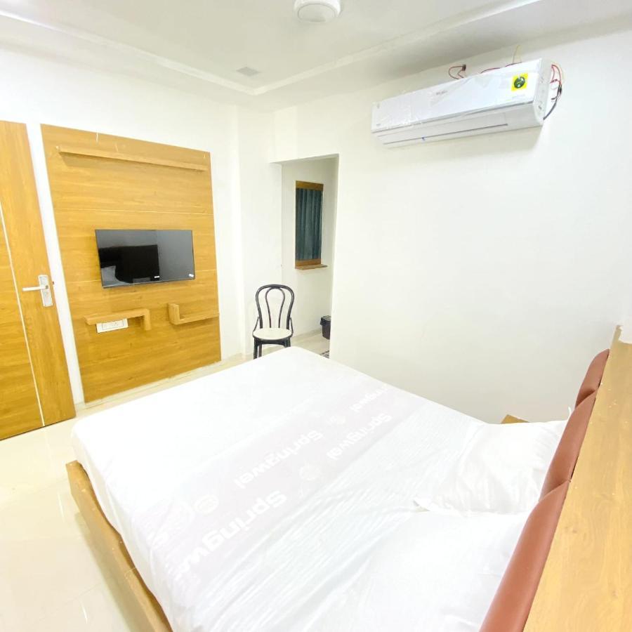 Alexa Hotel