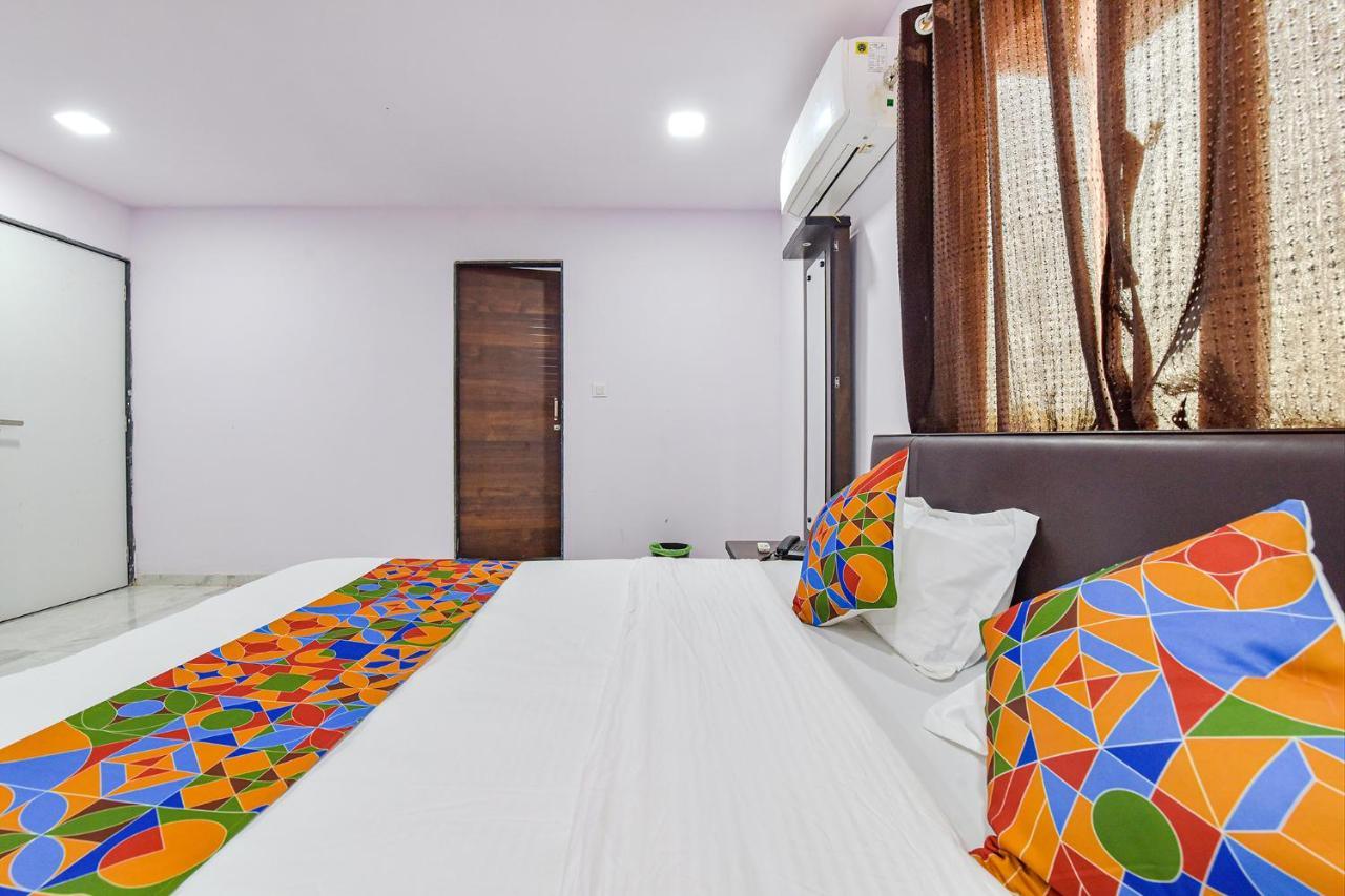 Fabhotel Vishwa Palace 3*