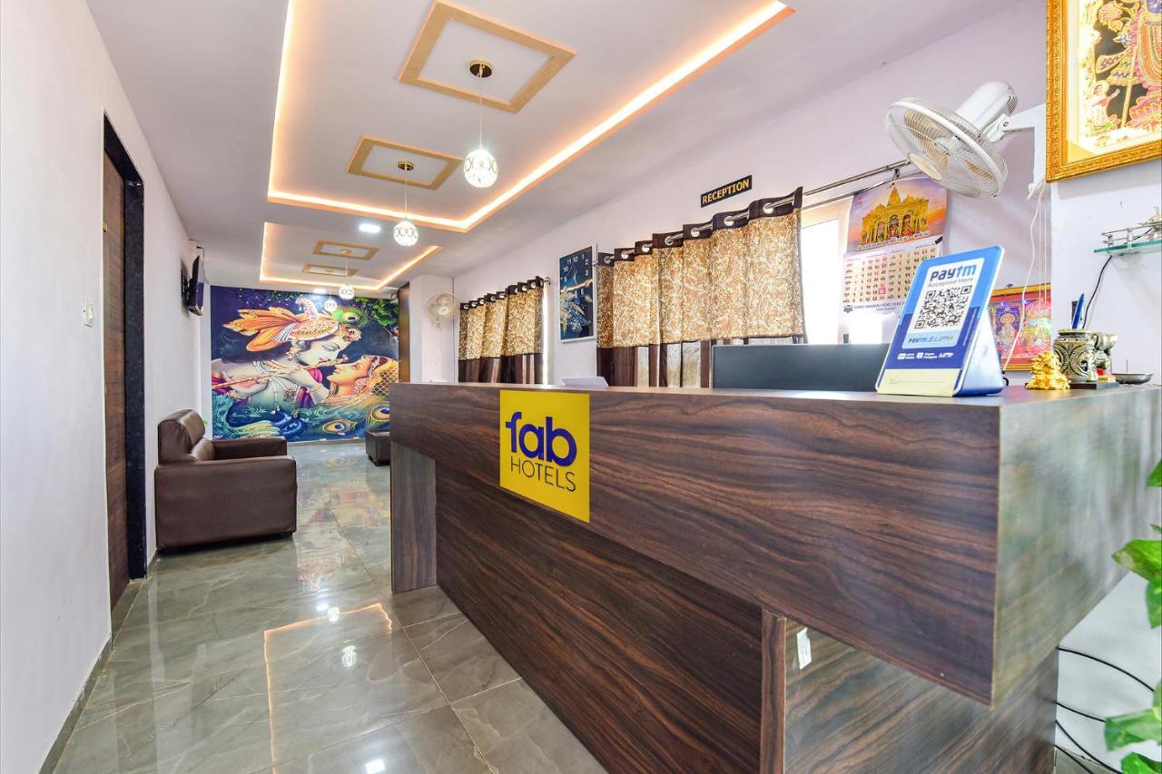 Fabhotel Vishwa Palace Hotel