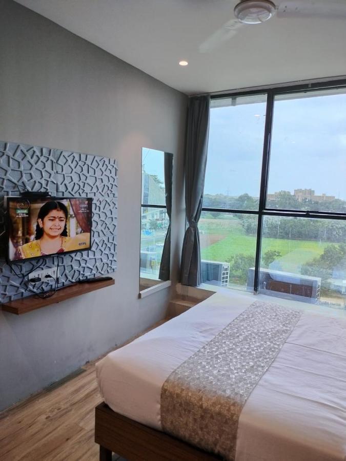 Vibes Hotel 2*