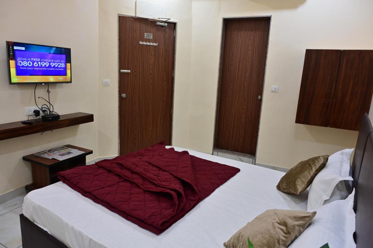New Happy Hotel