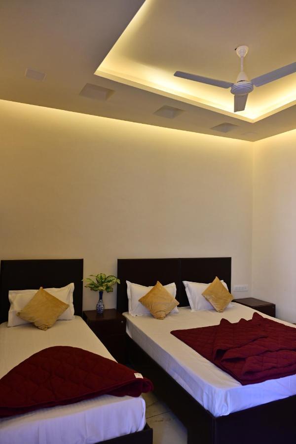 Hotel New Happy