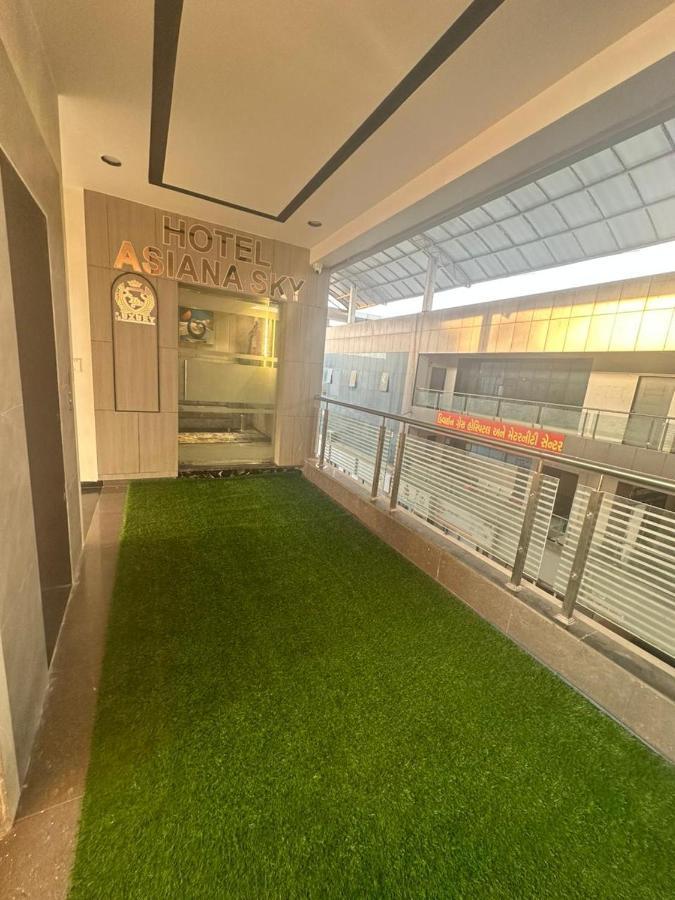 Asiana Sky Motera Hotel 2*