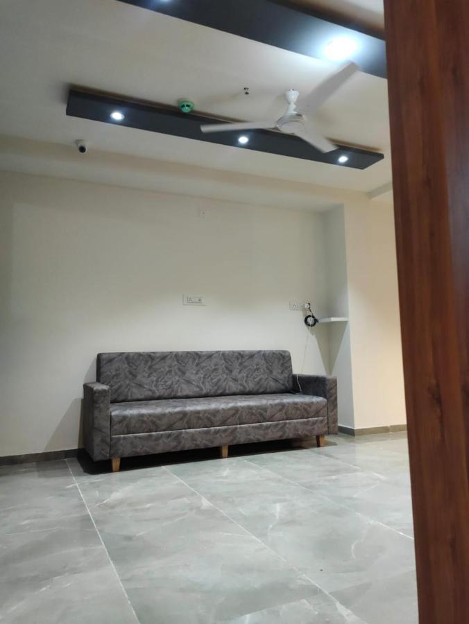 Hotel Lee Park Ahmedabad