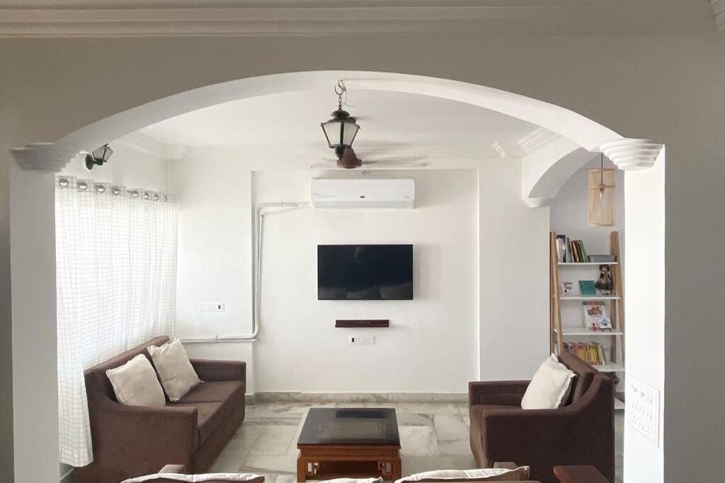 Apartment 3bhk Duplex Service Near Riverfront *