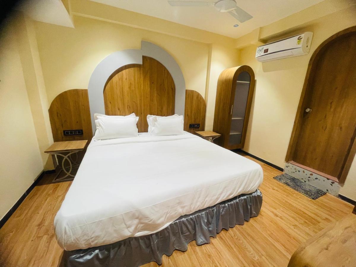 Hotel Nova Bopal 3*