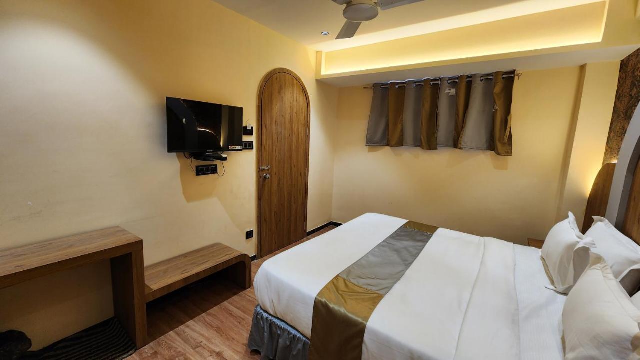 Nova Bopal Hotel 3*