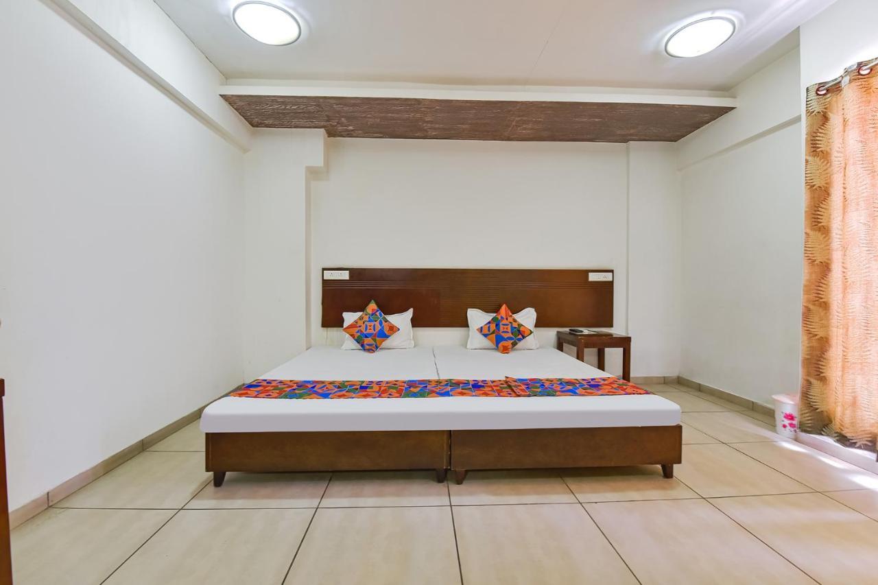 Hotel Fabhotel Gl Residency - Satellite