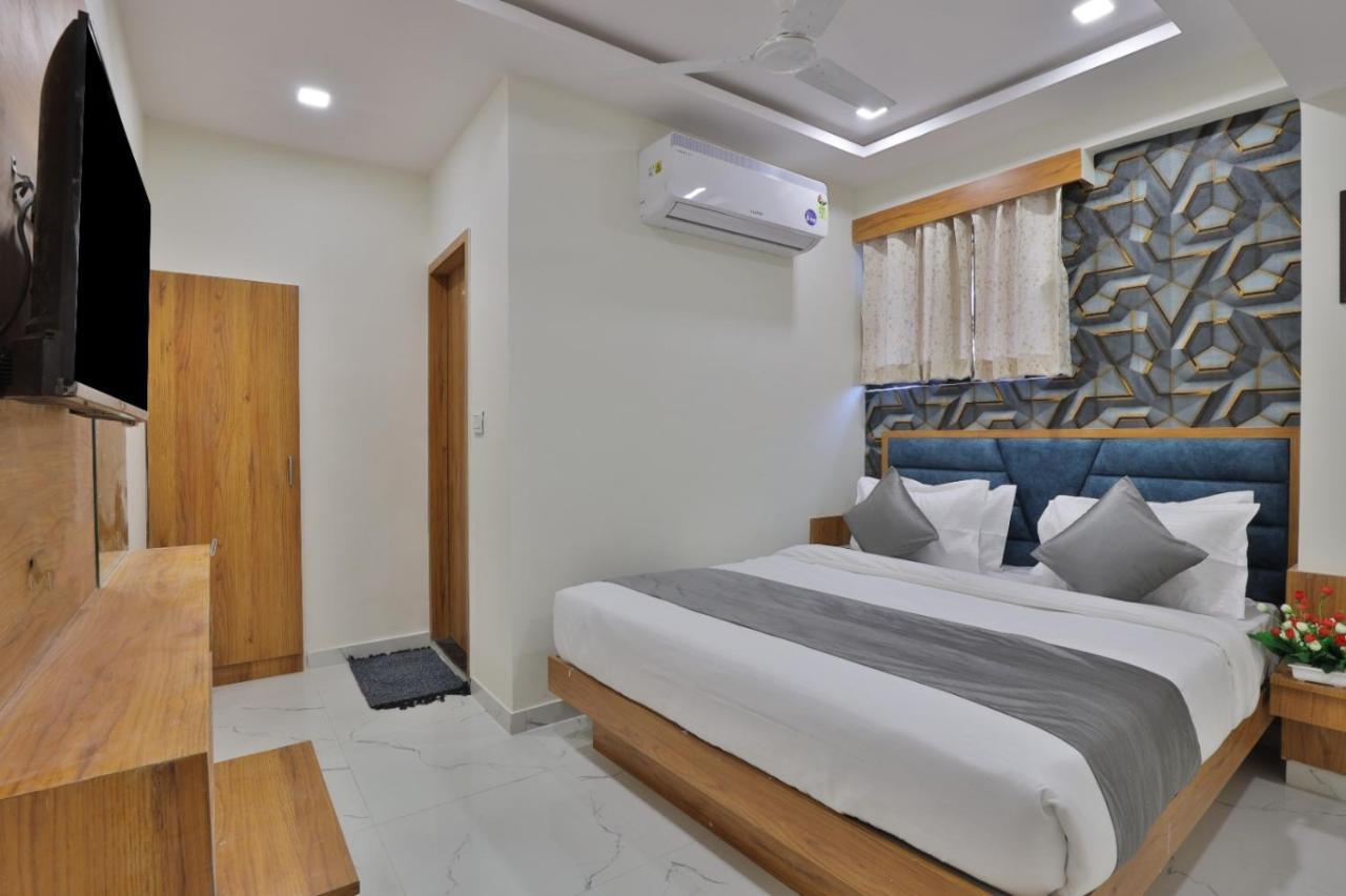 Vimal Hotel 3*