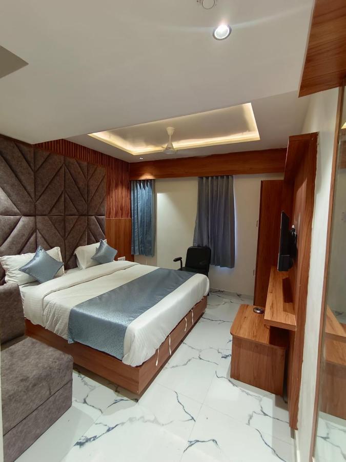 Lotus Pink Hotel 3*