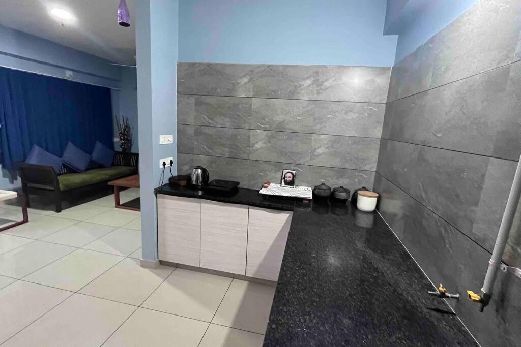 Apartment 1304 Premium And Fully Furnished Ahmedabad