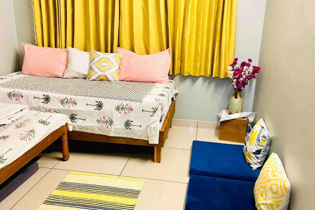 1304 Premium And Fully Furnished Apartment Ahmedabad