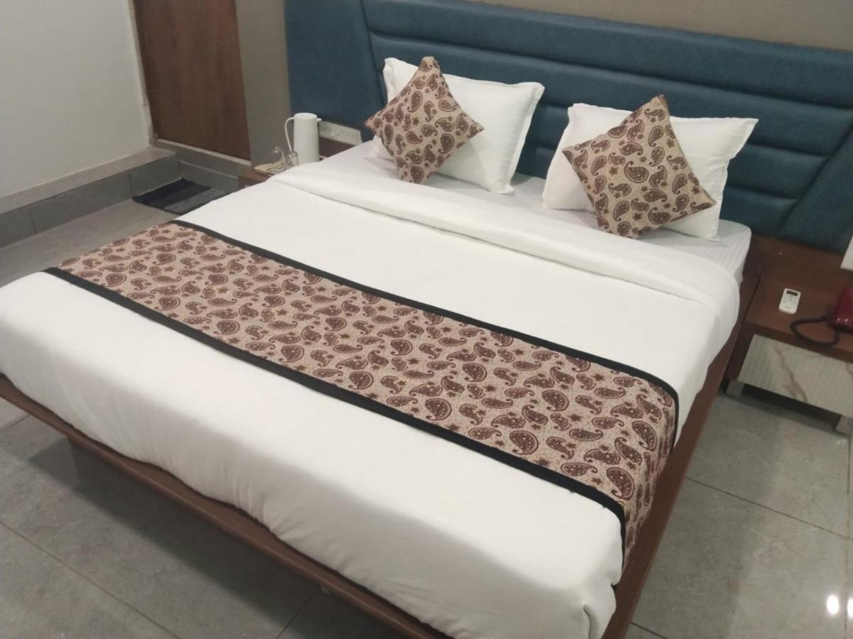 Hotel Jay Grand