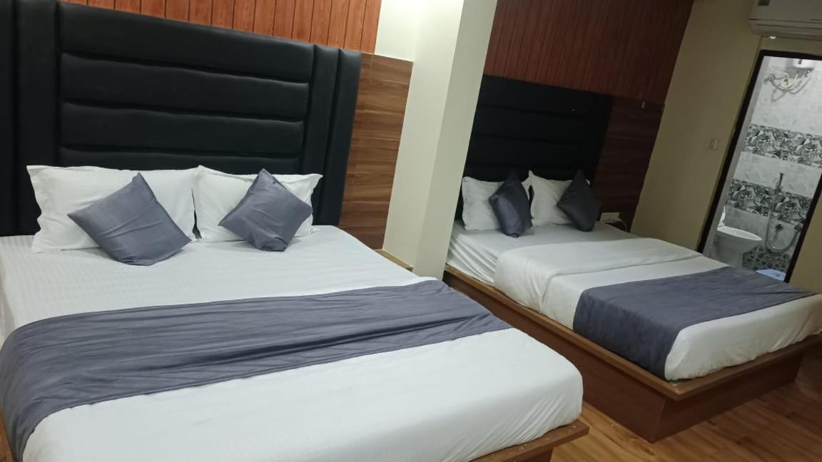 Hotel Kb *