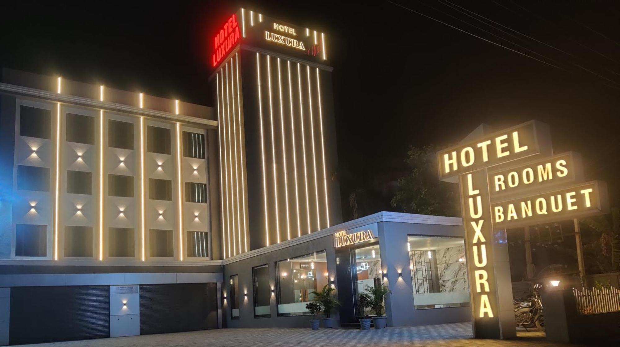 Luxura, 3*