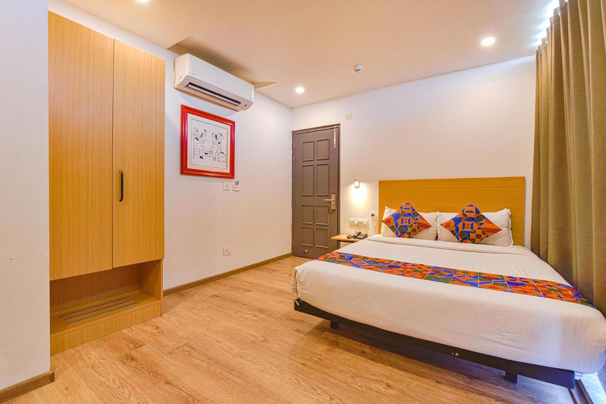 Fabhotel Ny Townhouse